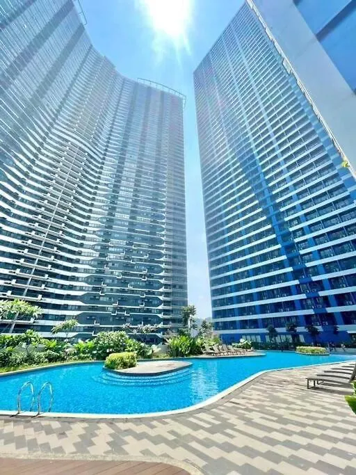1Br Free Parking With Balcony Near Rcbc, Trident, Mmc Apartment Manila