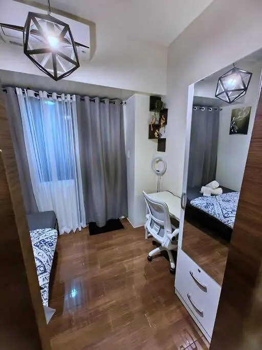 1Br Free Parking With Balcony Near Rcbc, Trident, Mmc Apartment Manila