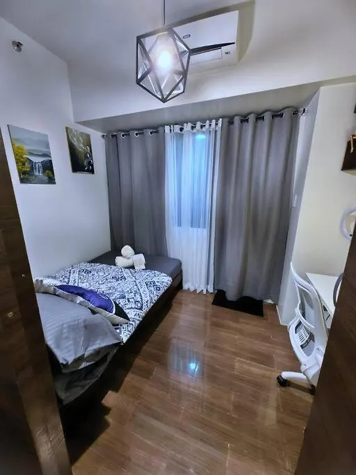 1Br Free Parking With Balcony Near Rcbc, Trident, Mmc Apartment Manila
